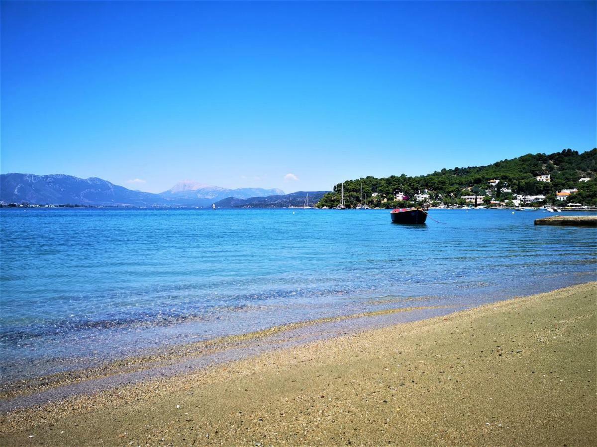 Neorio Studios Poros Town Bagian luar foto