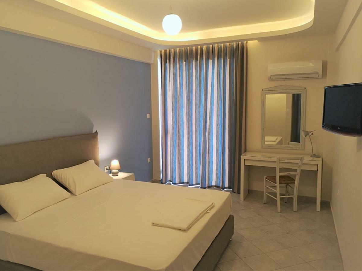Neorio Studios Poros Town Bagian luar foto